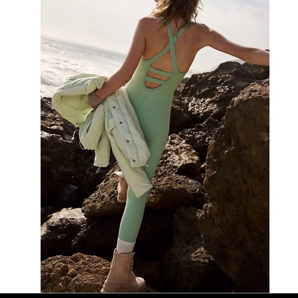 NWT Free People FP Movement Free Throw Onesie Sage Brush XL - Picture 4 of 12